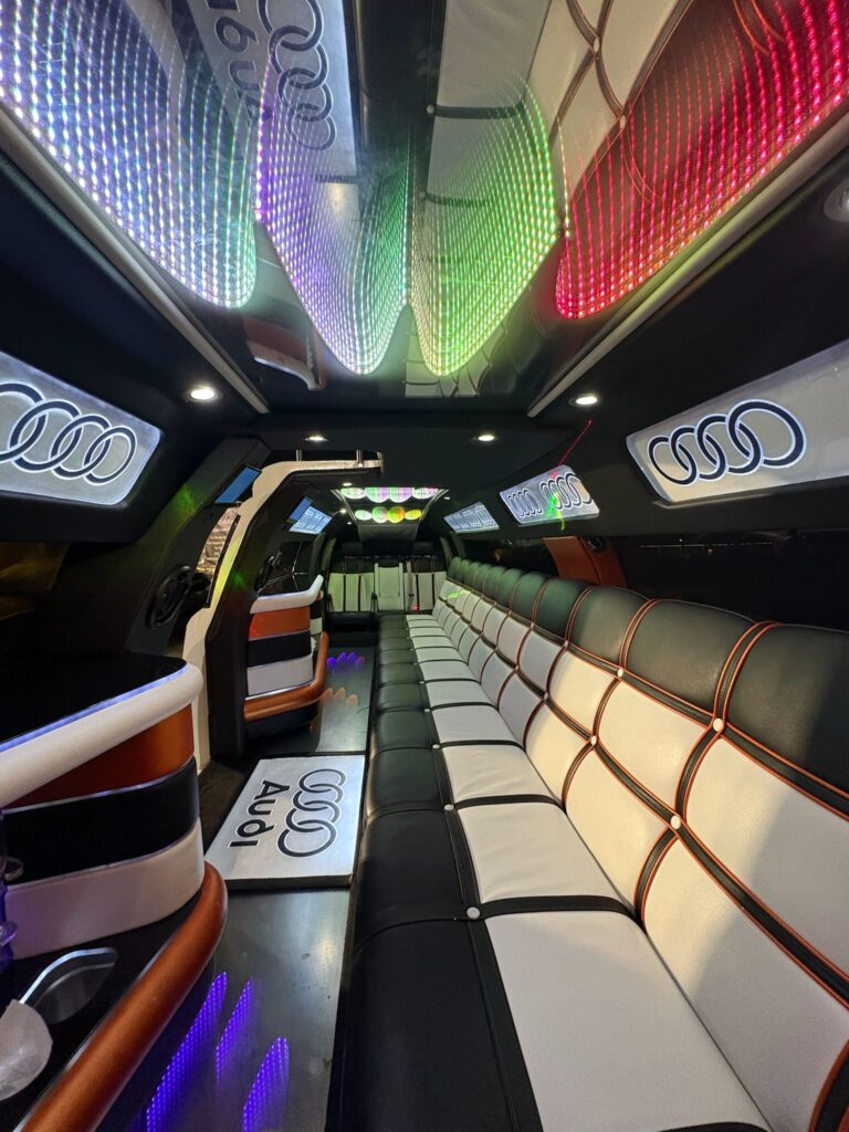 Gli interni della limousine: il lusso che rende ogni evento indimenticabile
