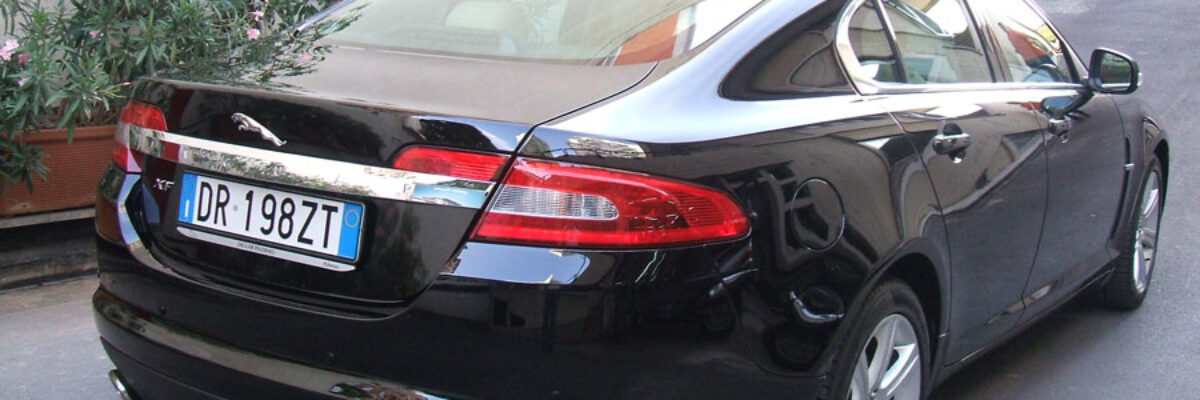 Jaguar-XF (4)